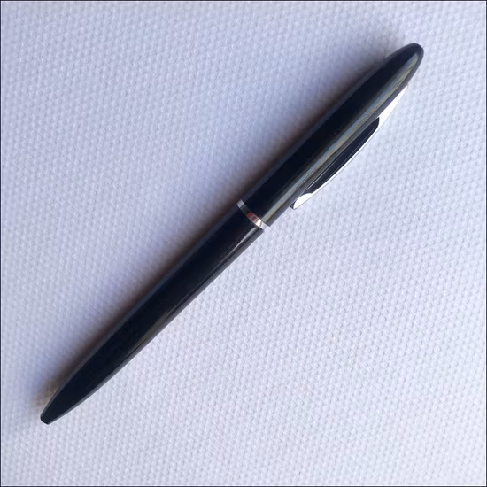 Borracha fosca com logotipo personalizado Suprimentos para exames de escritório para estudantes Caneta esferográfica apagável Lápis Arte escolar ofegante Artigos de papelaria Presente para crianças